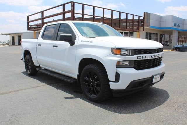 2021 Chevrolet Silverado 1500 Custom in Summit White — front three-quarter view